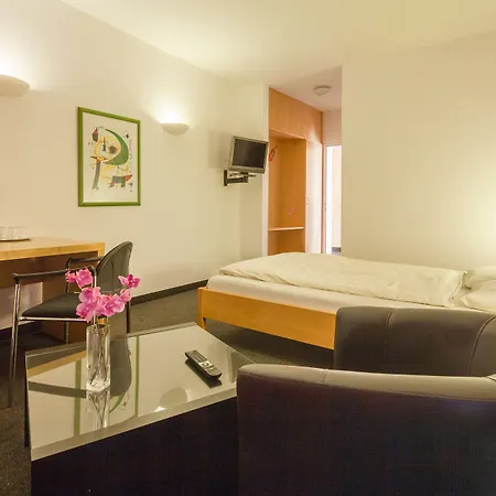 Hotel Bon Prix 3*